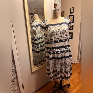 Elegant Navy and White Floral Midi Dress